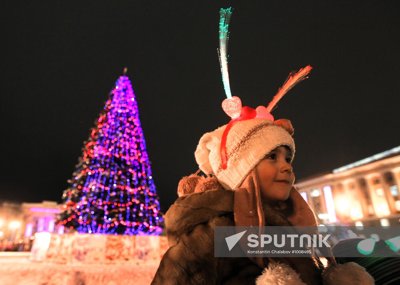 Lighting New Year's tree lights in Veliky Novgorod