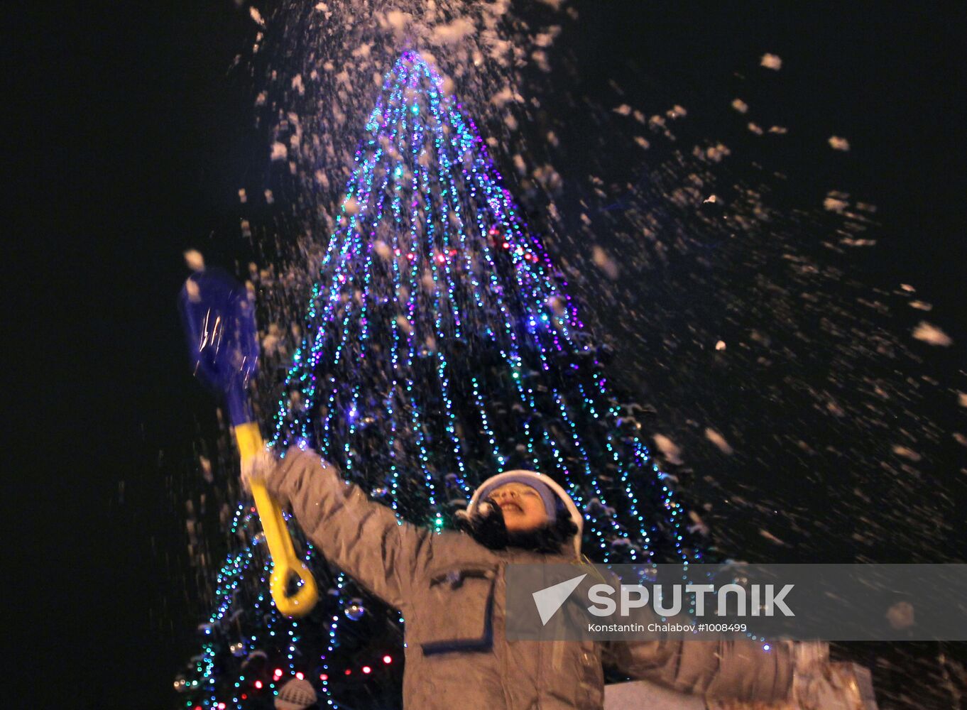 Lighting New Year's tree lights in Veliky Novgorod