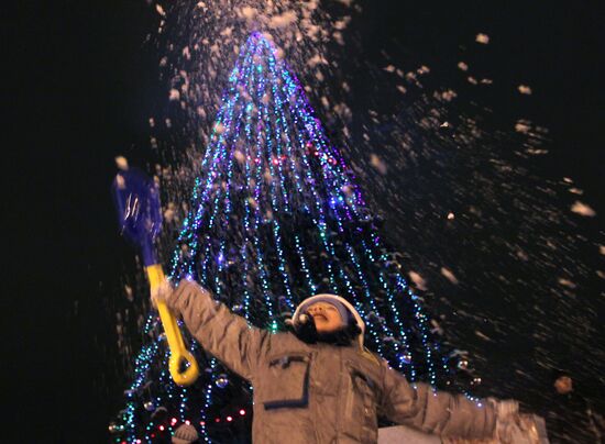 Lighting New Year's tree lights in Veliky Novgorod