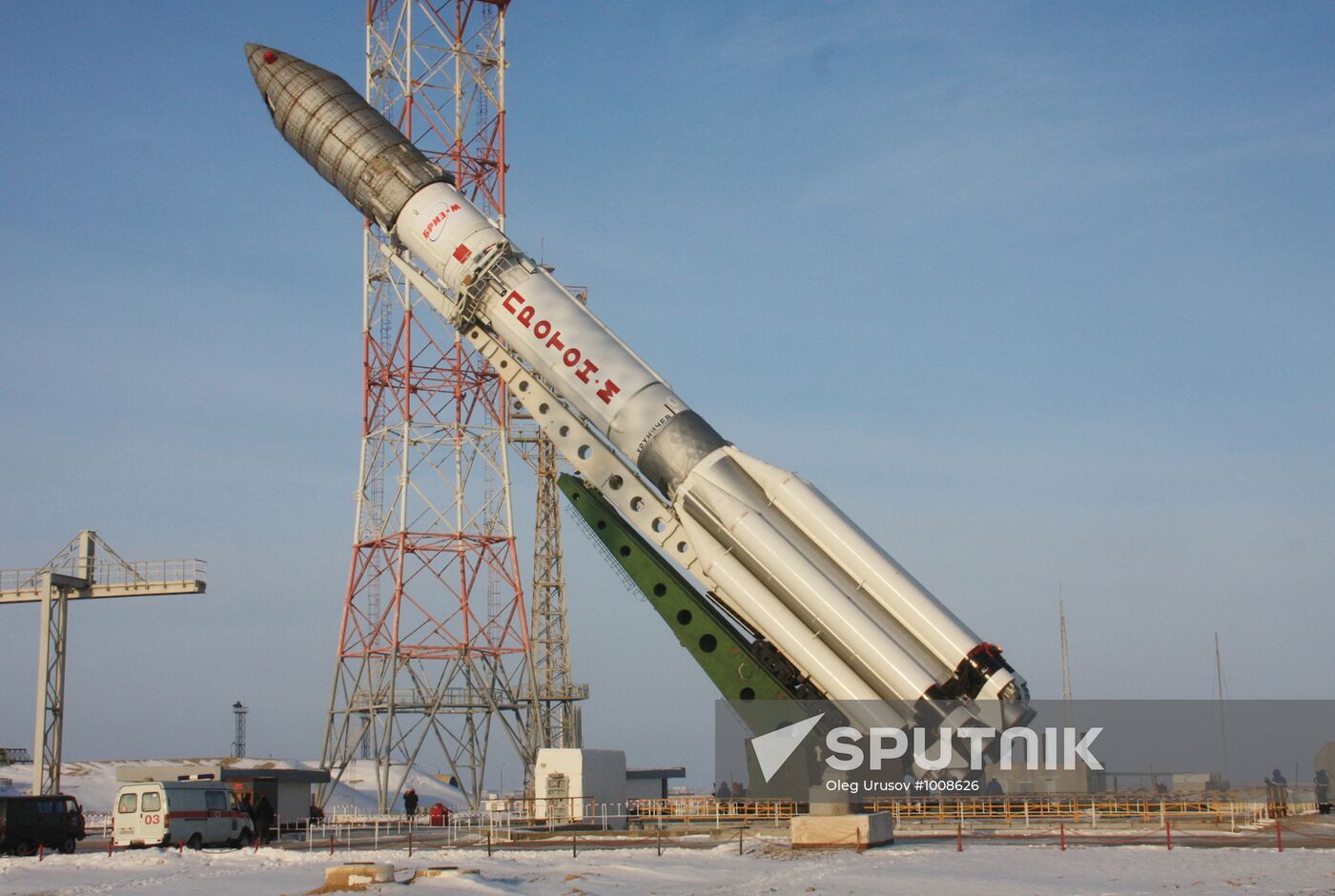 Proton M missile carried to Baikonur launchpad