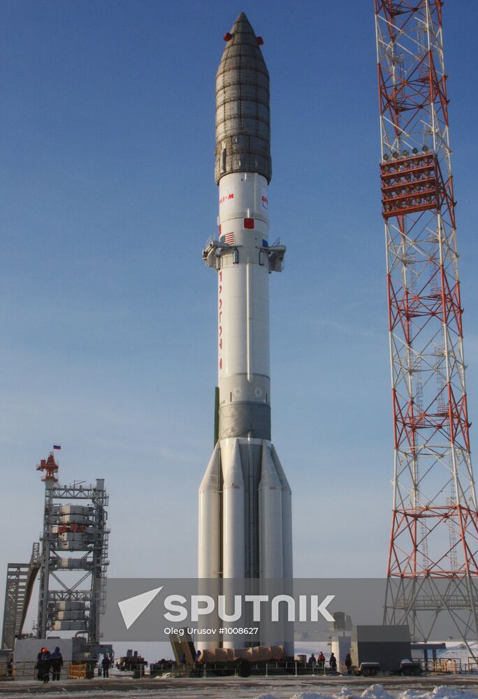 Proton M missile carried to Baikonur launchpad