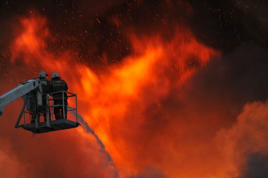 Clothing warehouse in Yekaterinburg on fire