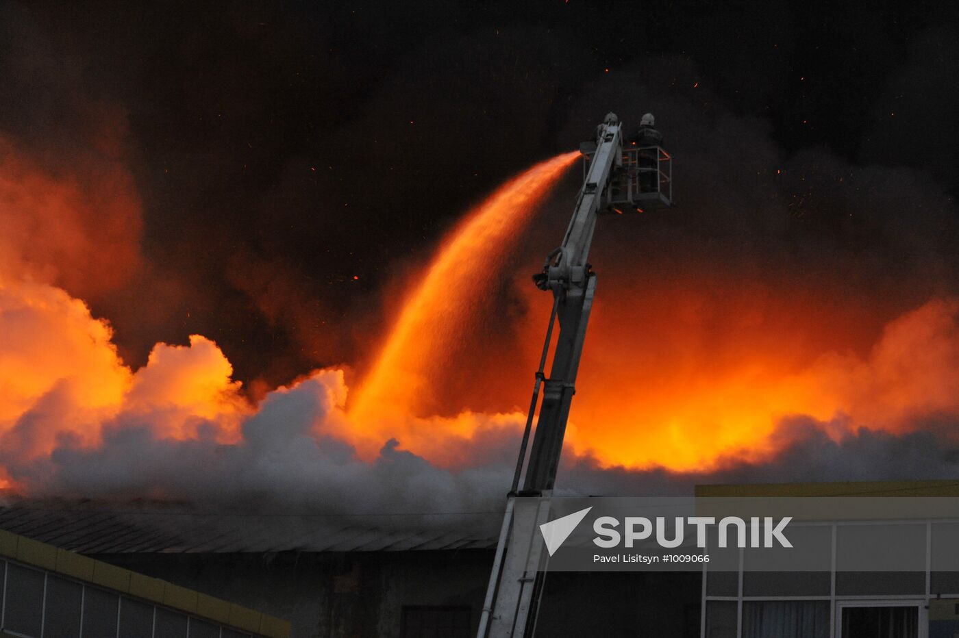 Clothing warehouse in Yekaterinburg on fire