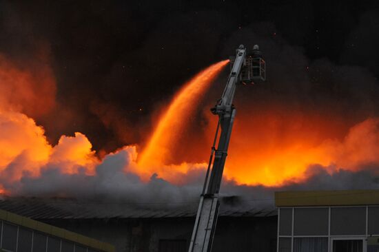 Clothing warehouse in Yekaterinburg on fire