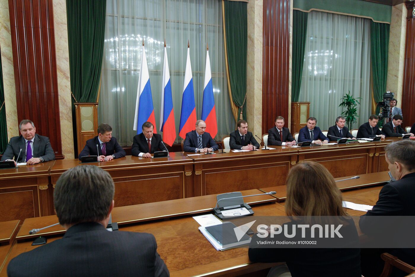 Dmitry Medvedev attends government meeting
