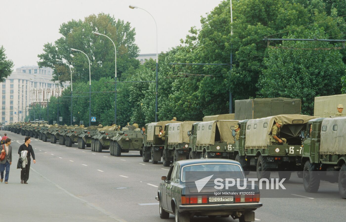 Military equipment on Moscow streets