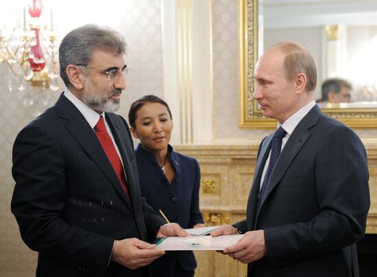 Vladimir Putin and Taner Yildiz meet in Moscow