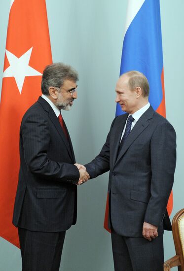 Vladimir Putin and Taner Yildiz meet in Moscow