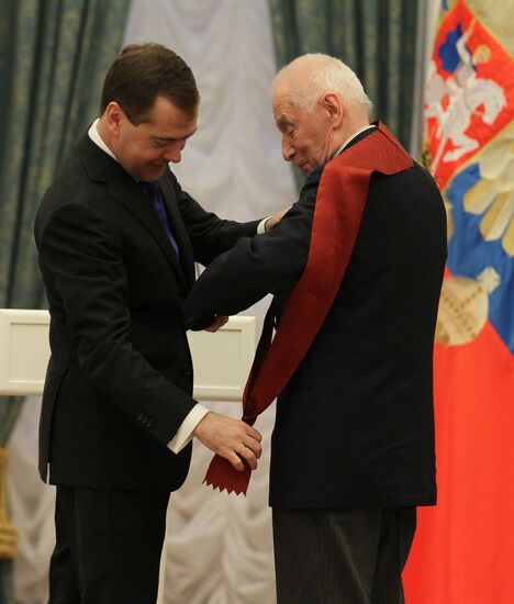 Dmitry Medvedev hands out state awards in Kremlin