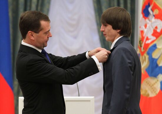Dmitry Medvedev presents state awards in Kremlin