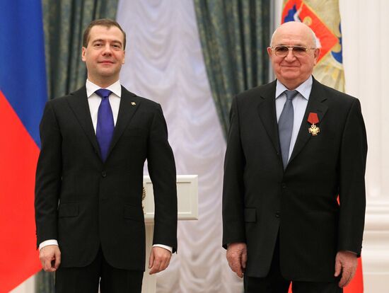 Dmitry Medvedev presents awards in Kremlin