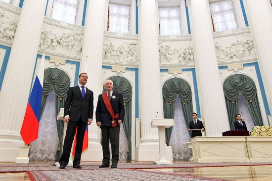 Dmitry Medvedev presents awards in Kremlin
