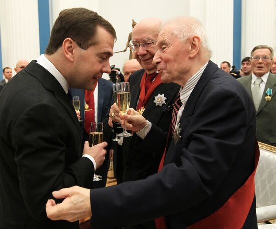 Dmitry Medvedev presents awards in Kremlin