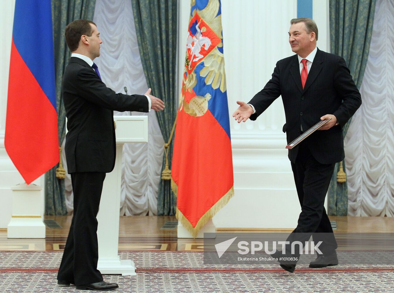 Dmitry Medvedev presents awards in Kremlin