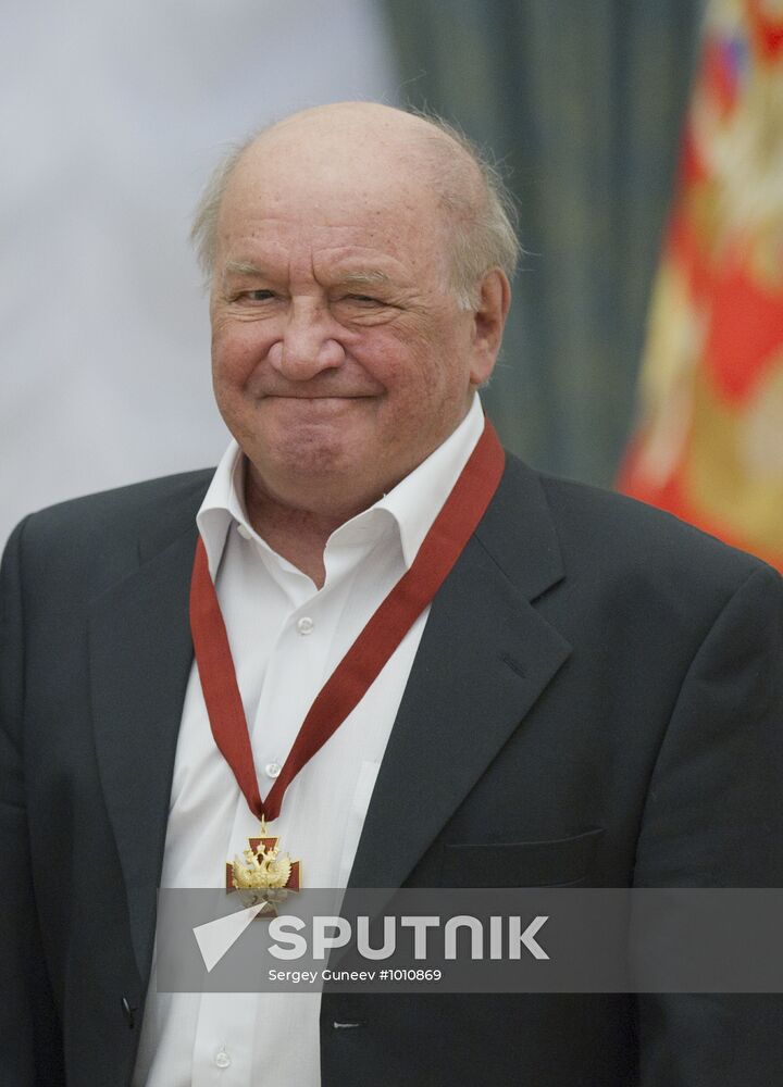 Dmitry Medvedev hands out state awards in Kremlin