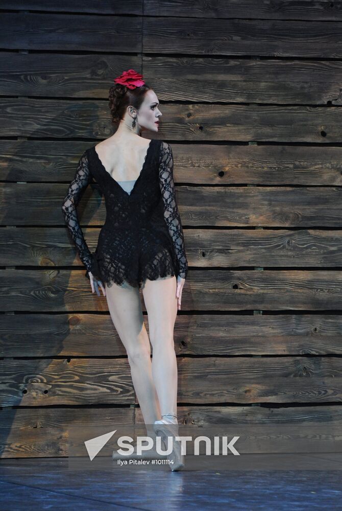 Ballerina Ulyana Lopatkina in "New Year's Ball" in Moscow