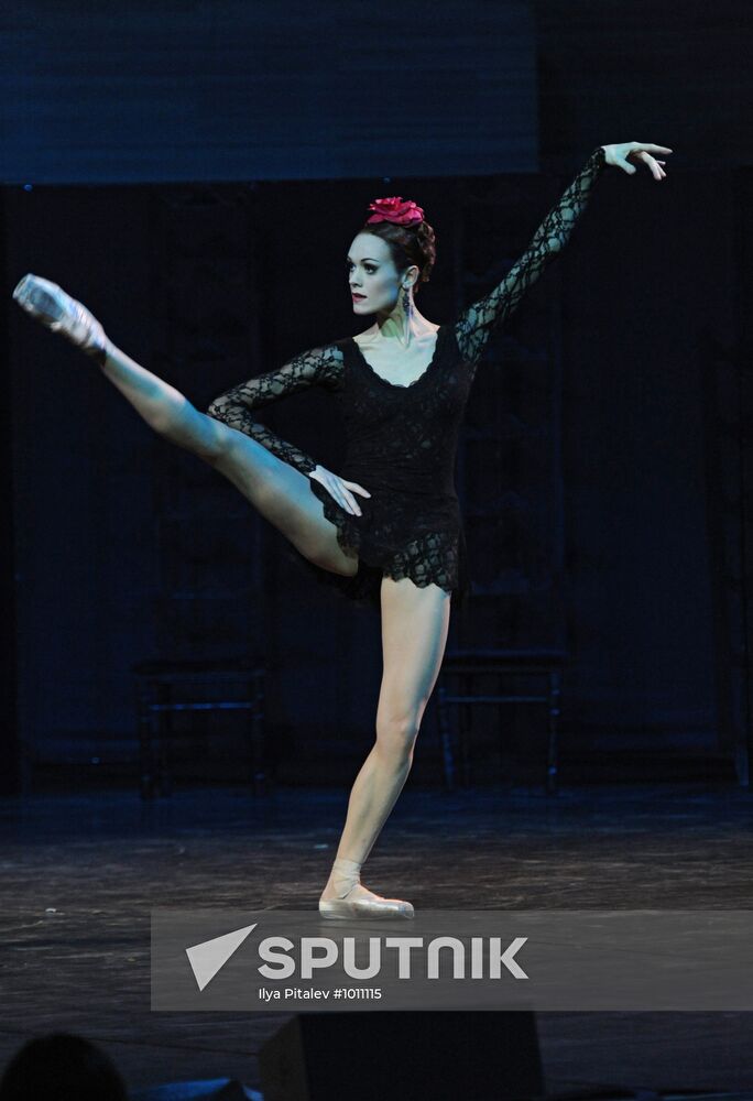 Ballerina Ulyana Lopatkina in "New Year's Ball" in Moscow