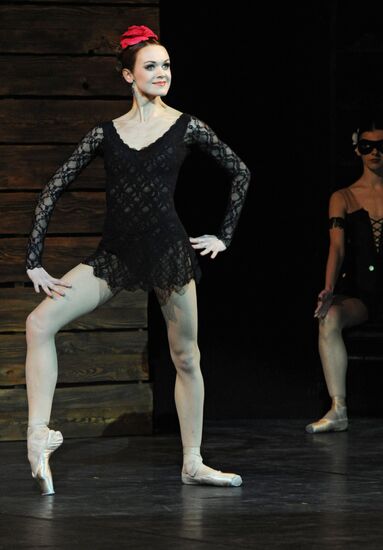 Ballerina Ulyana Lopatkina in "New Year's Ball" in Moscow