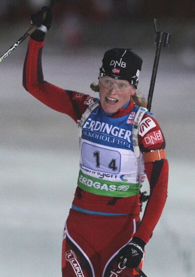 Fourth Biathlon World Cup: Women's relay