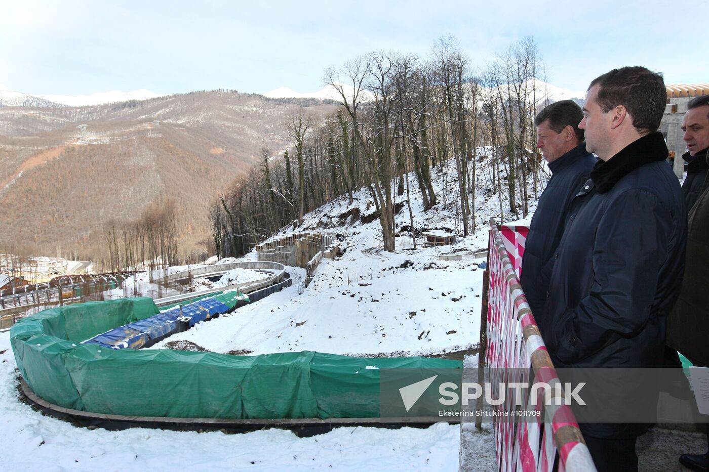 Dmitry Medvedev inspects facilities for 2014 Sochi Olympics