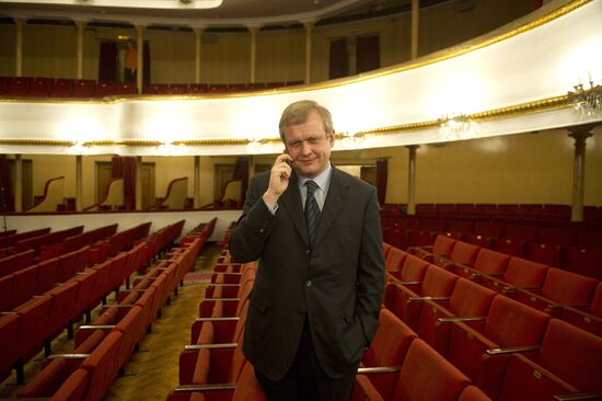 New director of Mayakovsky Theater introduced