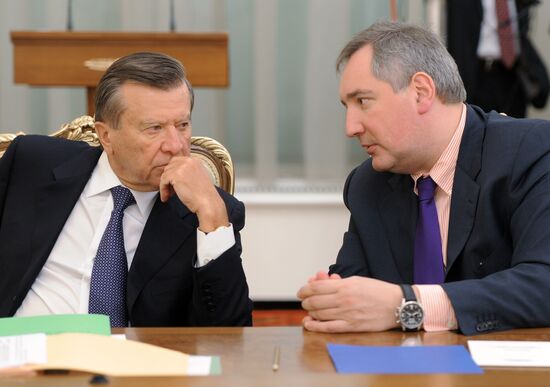 Vladimir Putin conducts Government Presidium meeting
