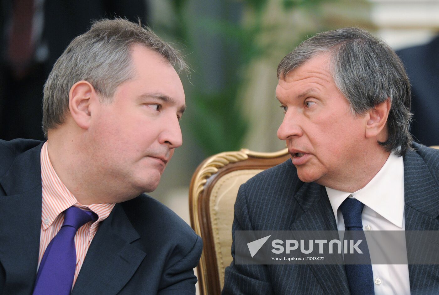 Vladimir Putin conducts Government Presidium meeting