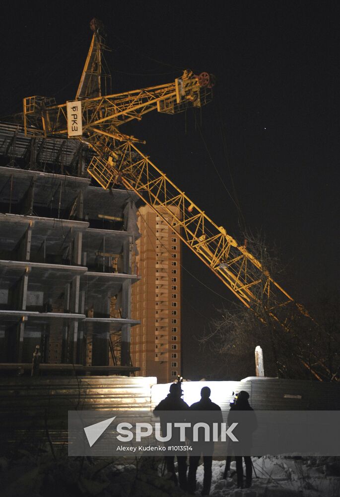 Two tower cranes collapse on construction site, Podolsk