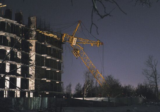 Two tower cranes collapse on construction site, Podolsk