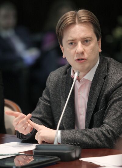 Meeting of Russian People's Front's headquarters in Moscow