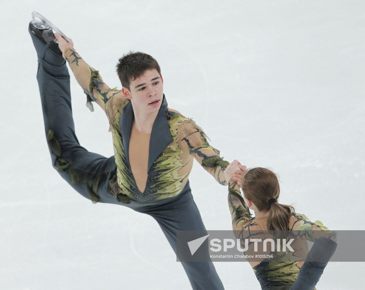 2012 Winter Youth Olympics. Figure Skating. Pairs