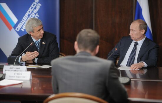 Vladimir Putin meets with motorists