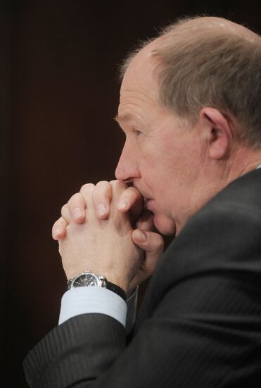 Vladimir Putin meets with motorists