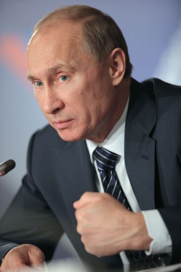 Vladimir Putin meets with motorists