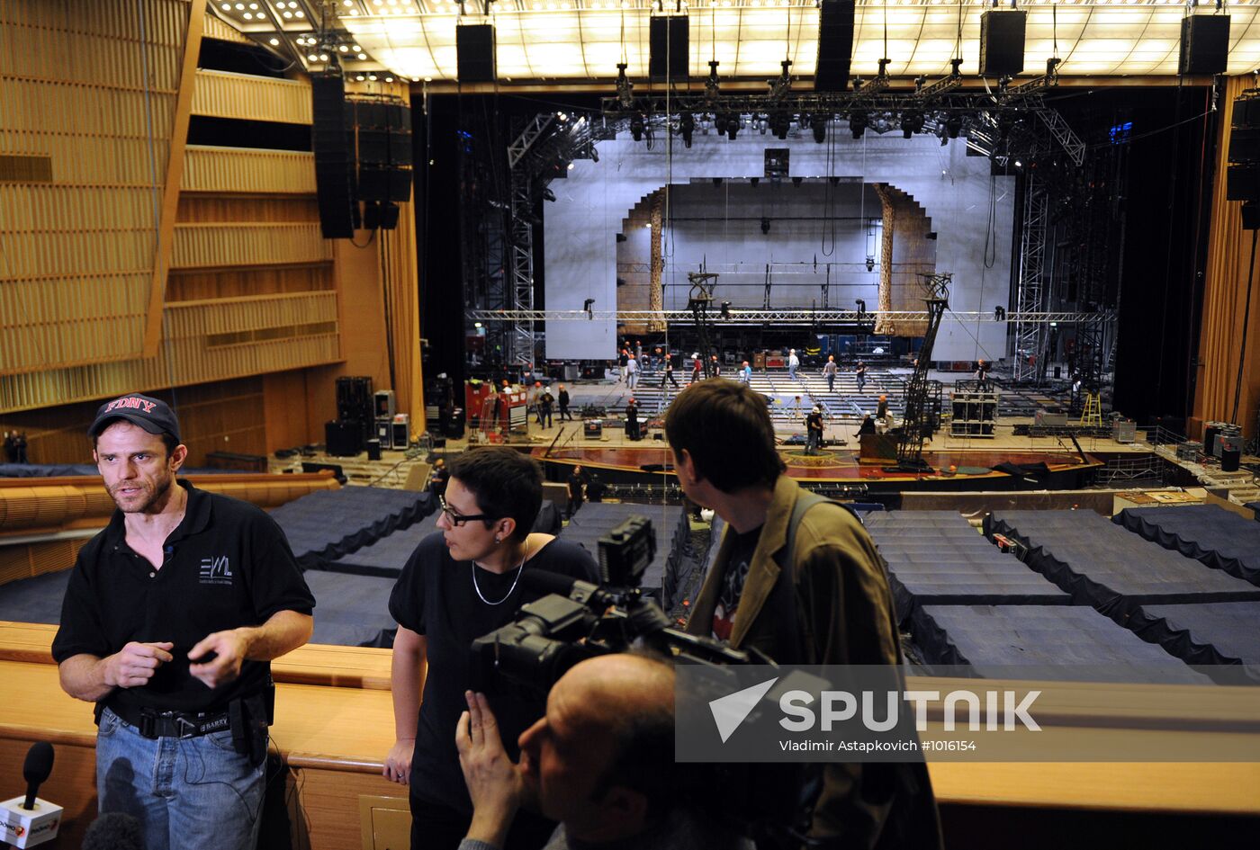 Preparation for Cirque du Soleil's Zarkana show premiere