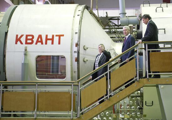 Sergei Sobyanin visits Khrunichev center