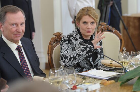 Vladimir Putin meets with mass media chief editors