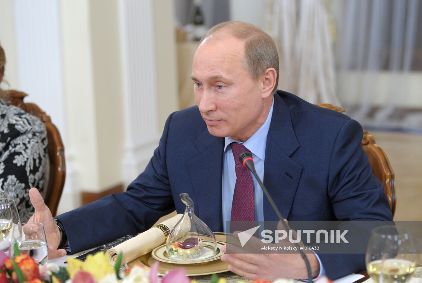 Vladimir Putin meets with mass media chief editors