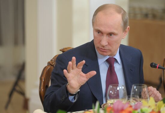Vladimir Putin meets with mass media chief editors