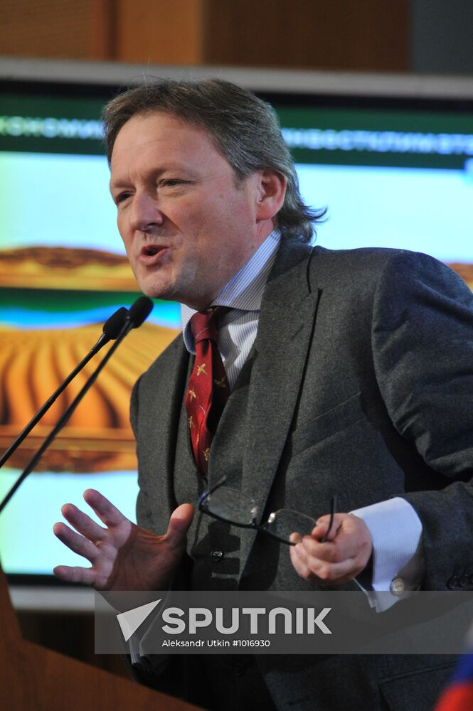 Gaidar Forum 2012. First Day.