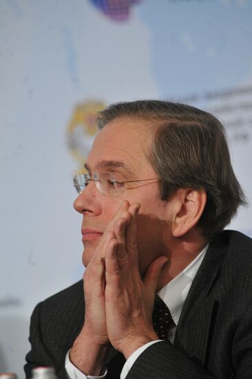 Gaidar Forum 2012. Second Day.