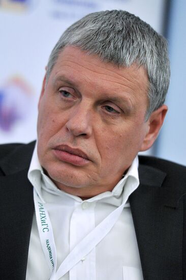 Gaidar Forum 2012. Second Day.