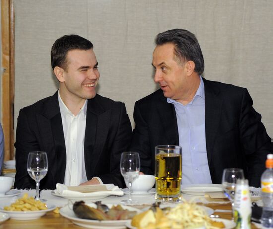 Igor Akinfeyev and Vitaly Mutko