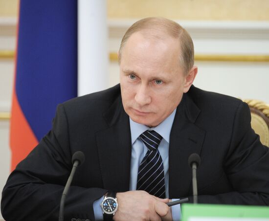 Vladimir Putin chairs meeting of Government Presidium