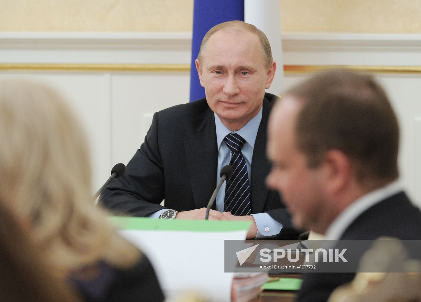 Vladimir Putin chairs meeting of Government Presidium