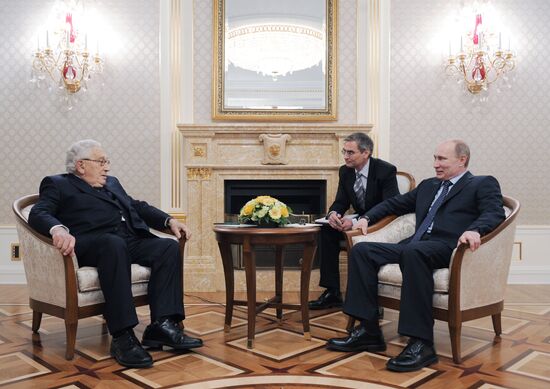 Vladimir Putin meets with Henry Kissinger in Moscow