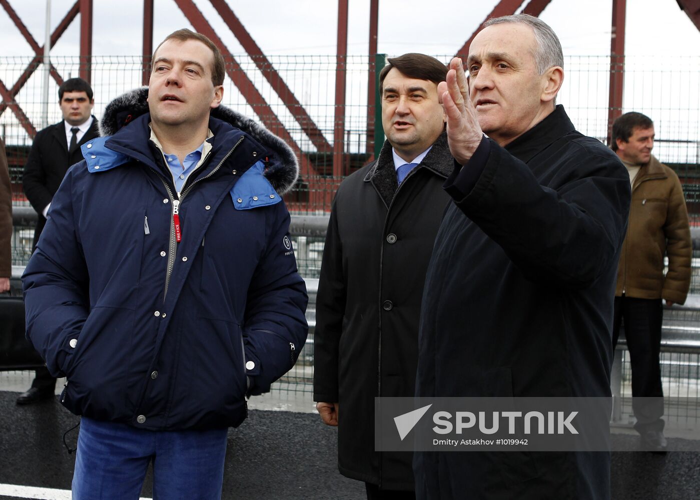 Dmitry Medvedev visits new checkpoint on Russian-Abkhaz border