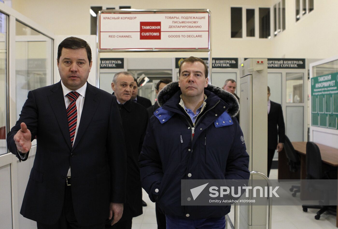 Dmitry Medvedev visits new checkpoint on Russian-Abkhaz border