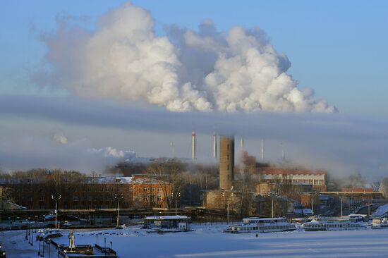 Dmitry Rogozin conducts small arms meeting at Izhmash