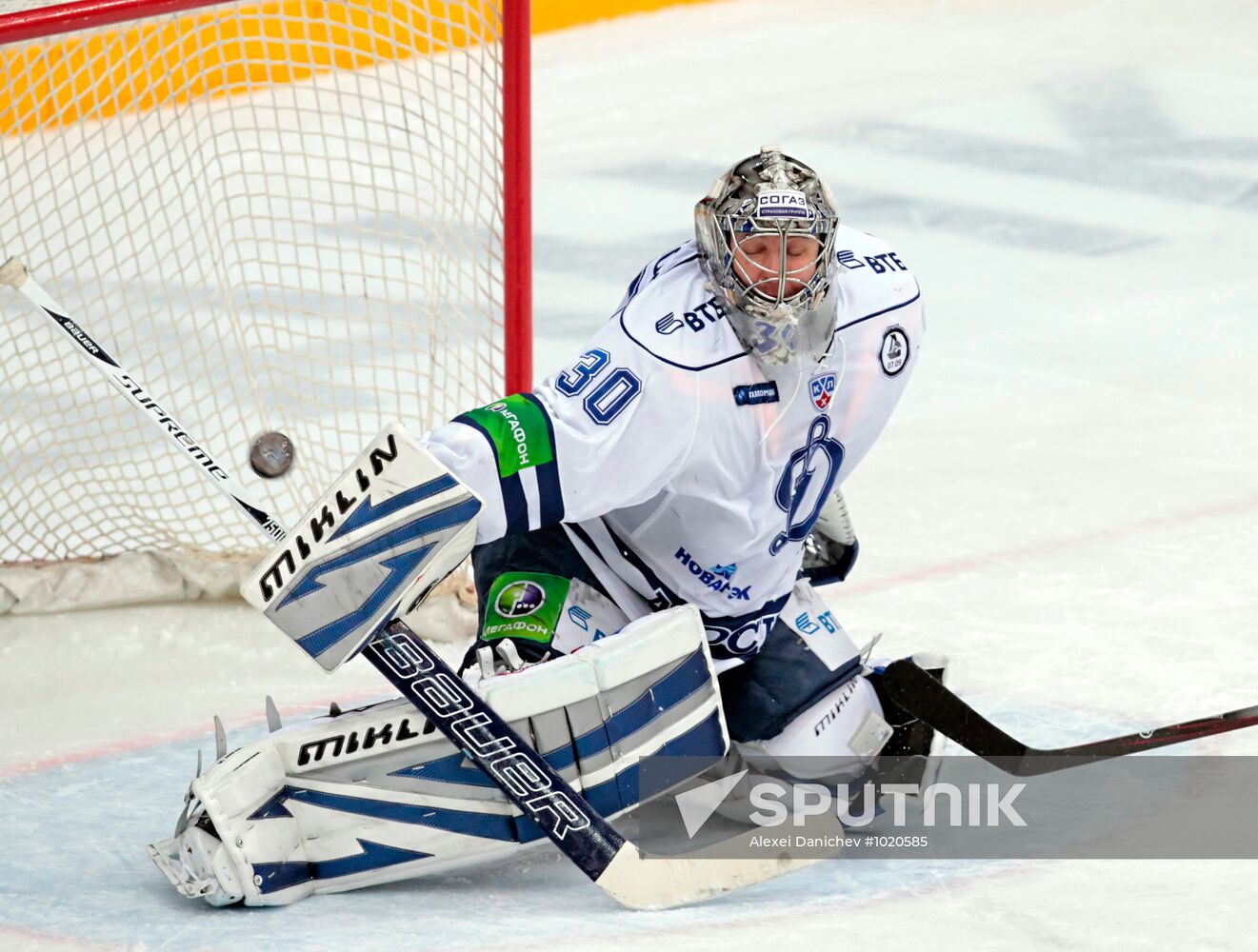Hockey. KHL. SKA vs. Dynamo Moscow